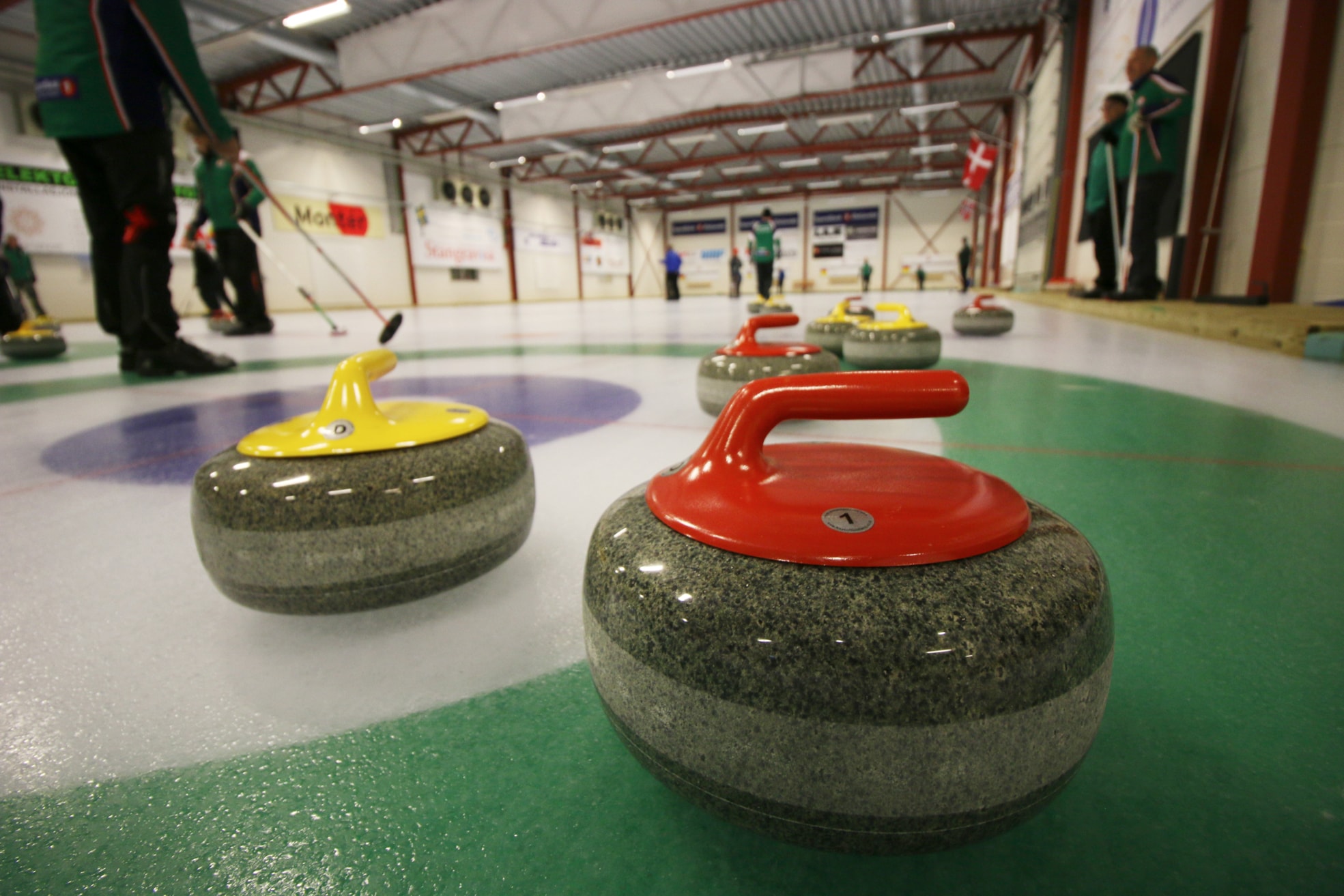 Klar for seriespill i curling?